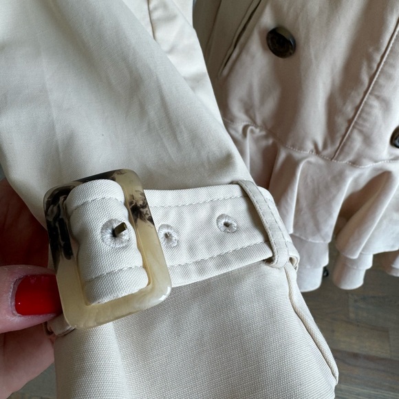 Bebe women’s trench in beige coat 🧥 size M - Picture 7 of 15